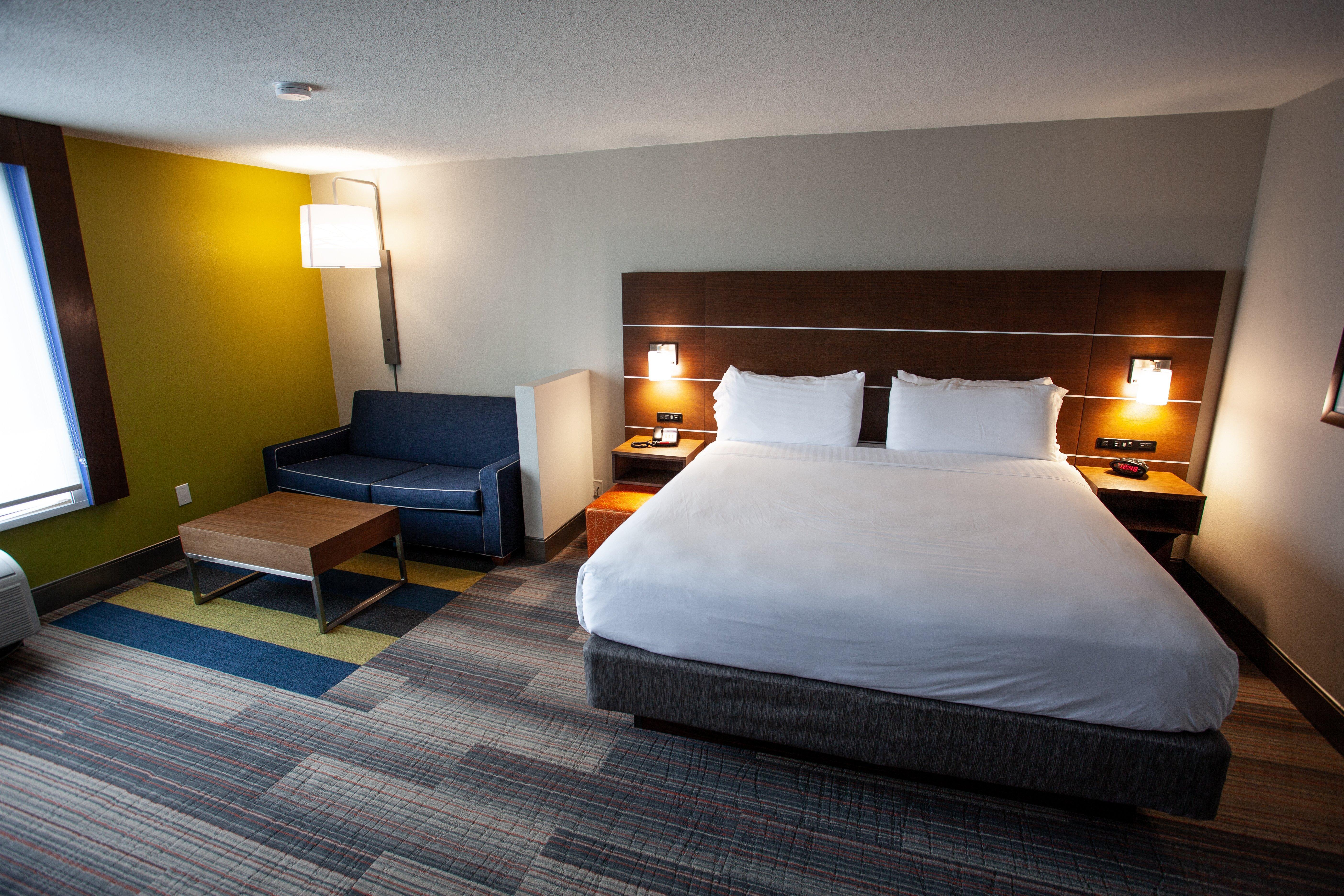 Holiday Inn Express & Suites Atlanta Perimeter Mall Hotel By Ihg Sandy Springs Exterior foto