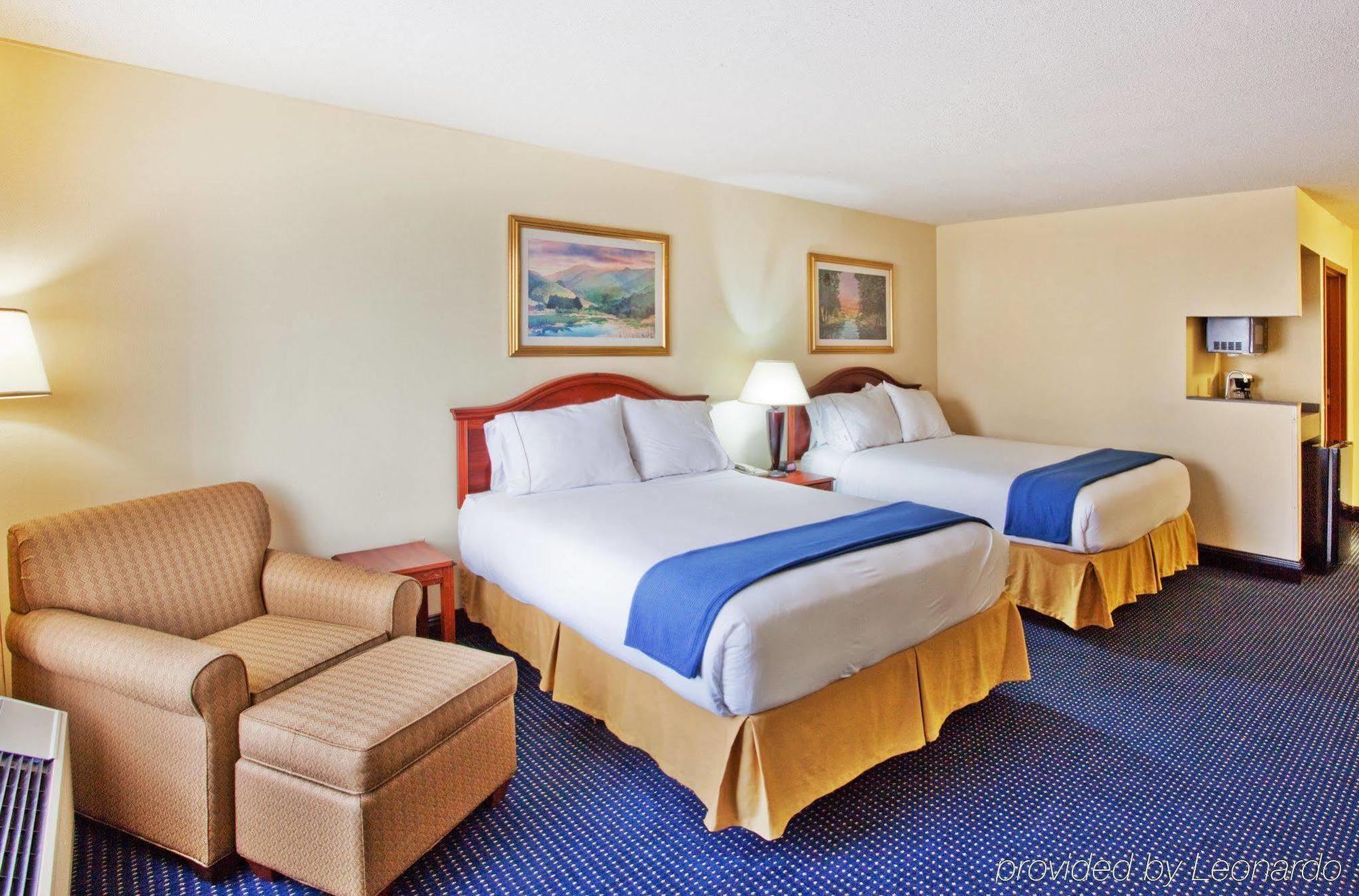 Holiday Inn Express & Suites Atlanta Perimeter Mall Hotel By Ihg Sandy Springs Zimmer foto