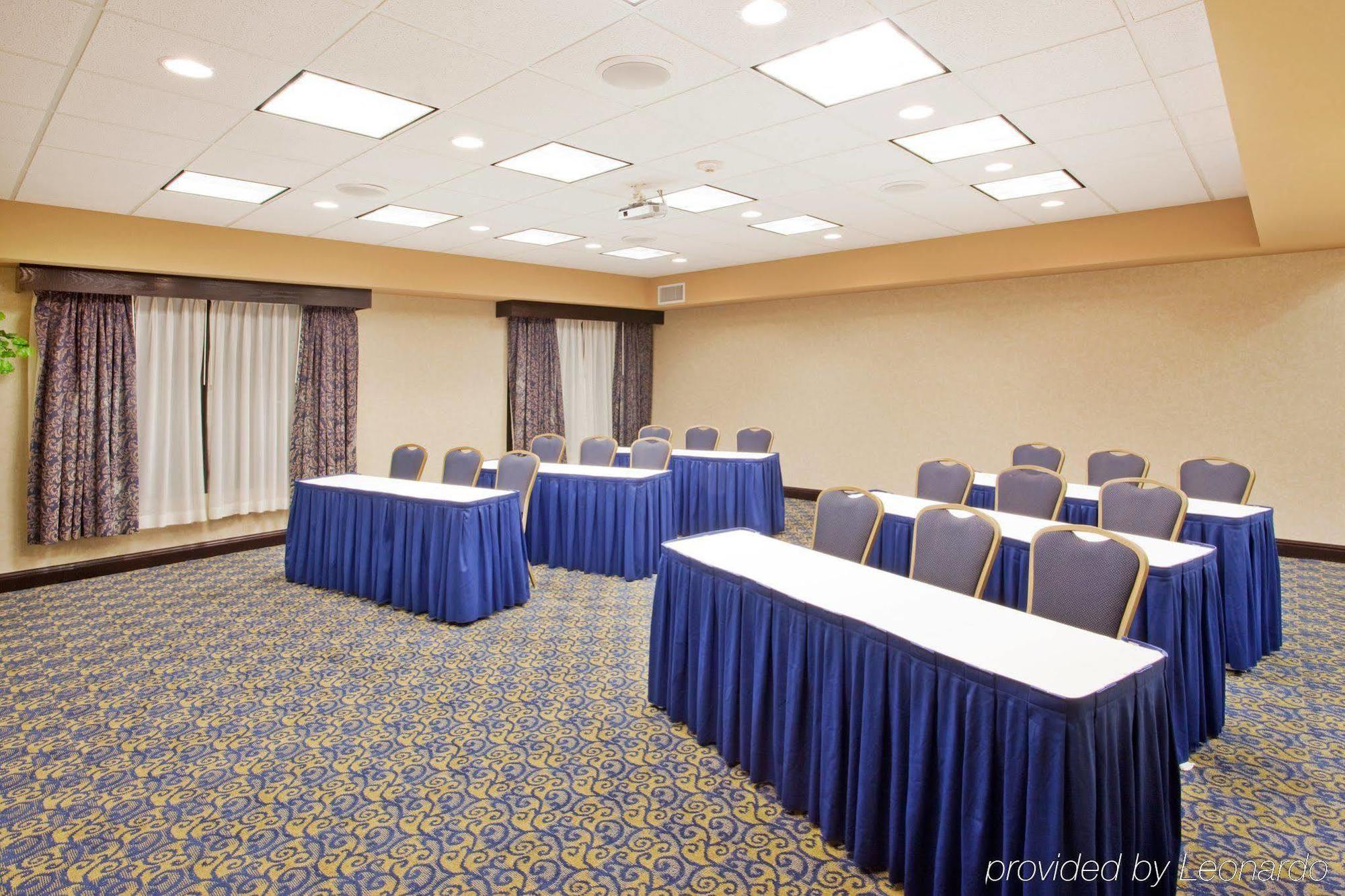 Holiday Inn Express & Suites Atlanta Perimeter Mall Hotel By Ihg Sandy Springs Einrichtungen foto
