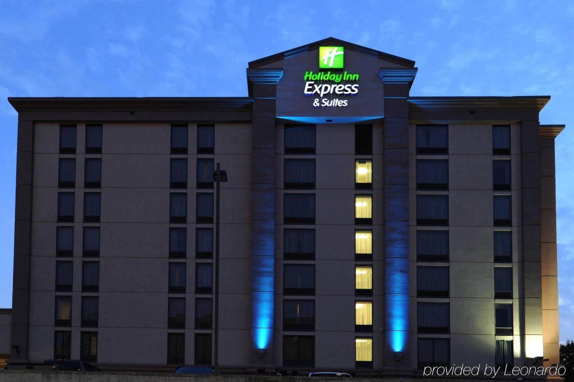 Holiday Inn Express & Suites Atlanta Perimeter Mall Hotel By Ihg Sandy Springs Exterior foto