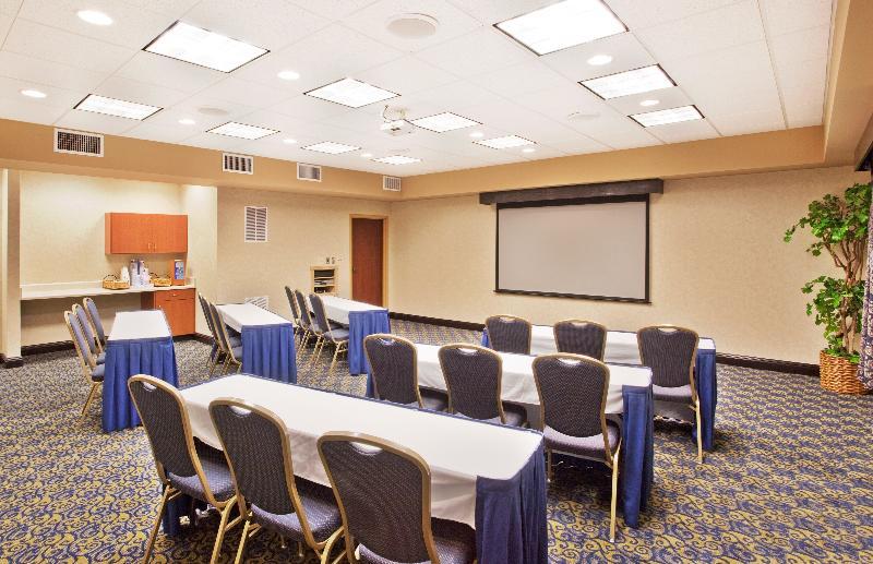 Holiday Inn Express & Suites Atlanta Perimeter Mall Hotel By Ihg Sandy Springs Exterior foto